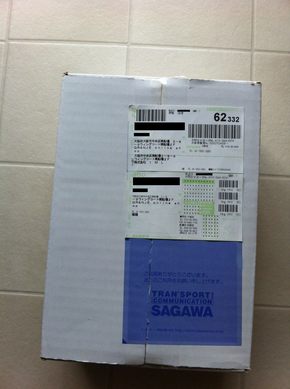 �������i